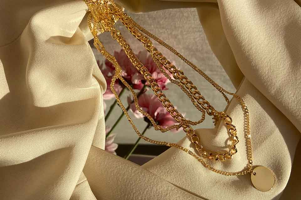 2021最新賣金飾注意事項，嘉義當鋪賣金飾怎麼算、扣重問題一篇就懂！