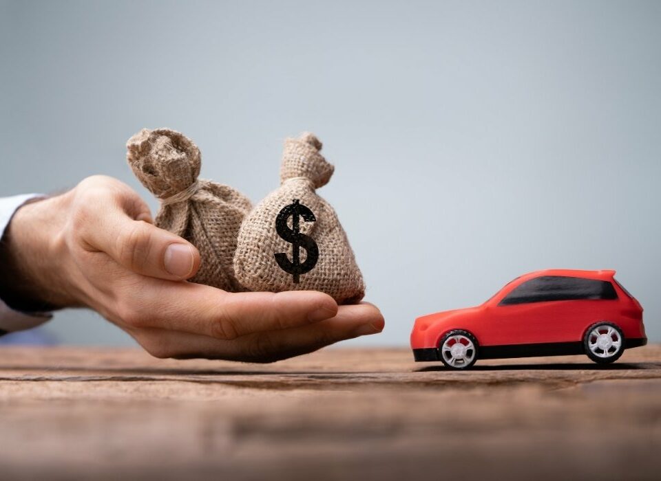 汽車貸款利率多少合理？3分鐘學會汽車貸款利息試算，挑到最划算方案！