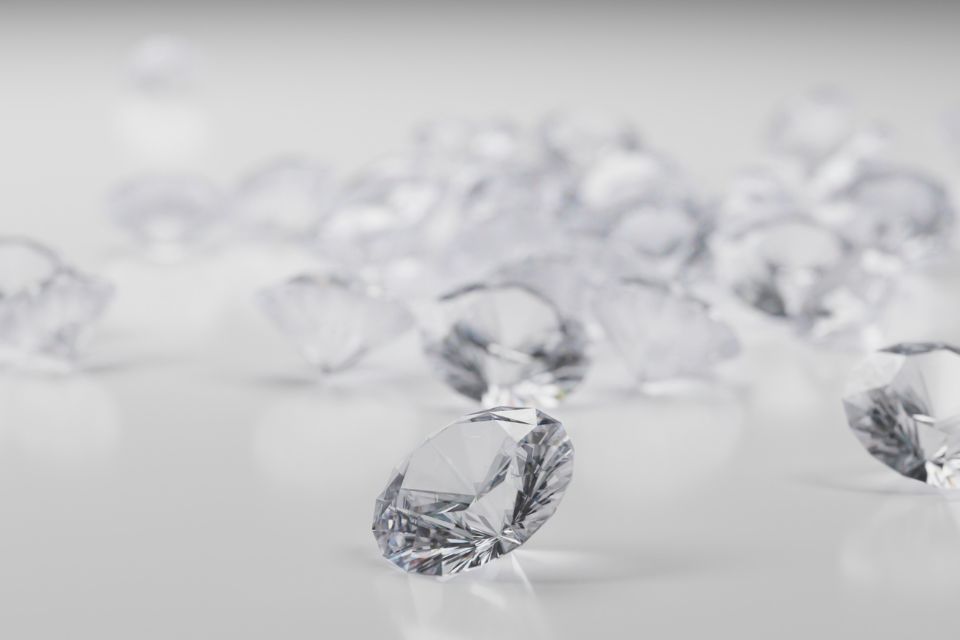 鑽石回收行情大公開！你的1克拉、30分鑽石還能賣多少錢？