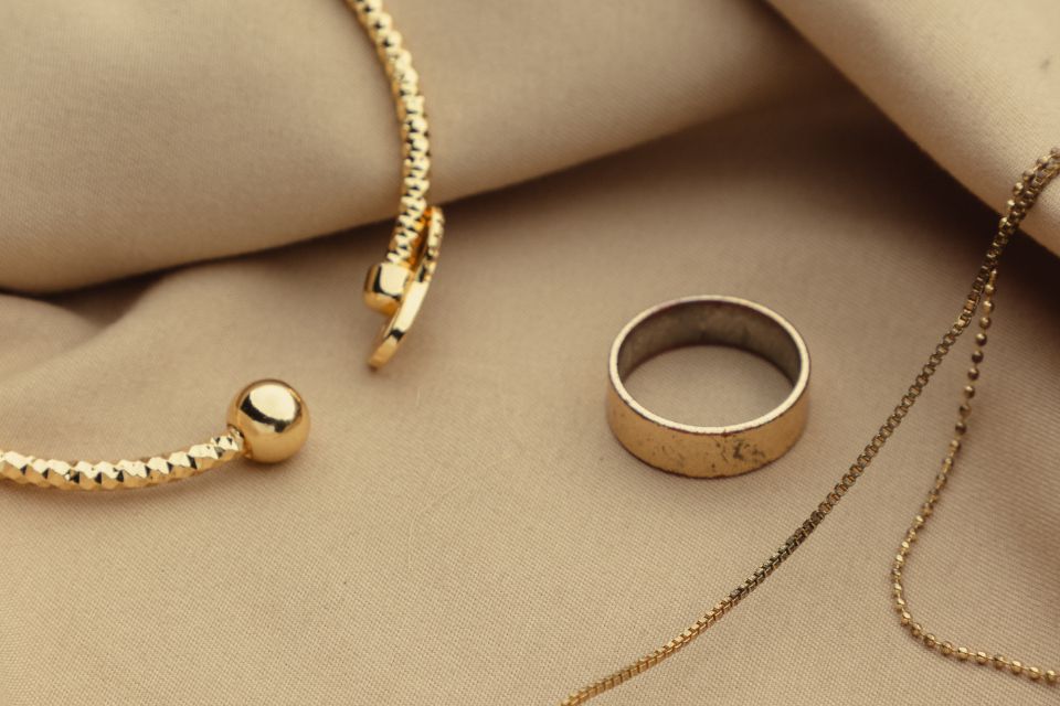 嘉義銀樓、當鋪哪裡買賣金飾更划算？嘉義金飾回收典當推薦—永利水上當鋪